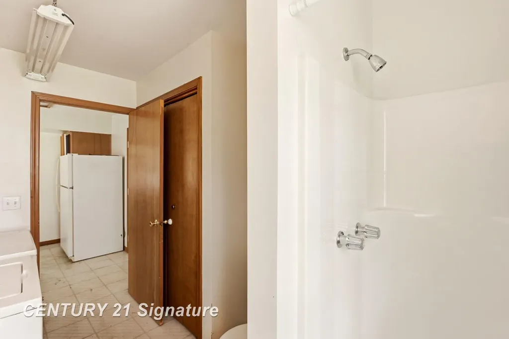 6124 Normandy Drive Saginaw Charter Township MI 48638