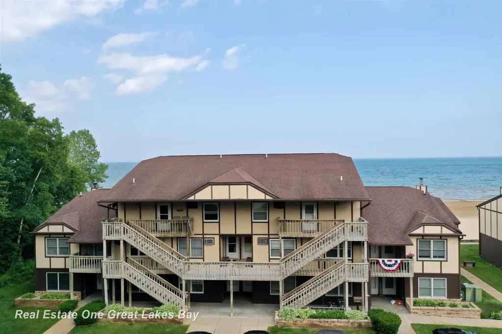 6522 N Us 23 Unit #9 Highway Oscoda Charter Township MI 48750