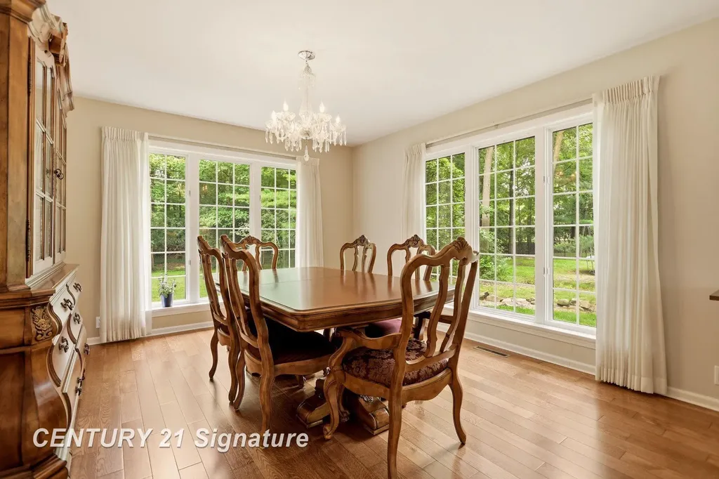 4210 Maple Woods West Drive Saginaw Charter Township MI 48603