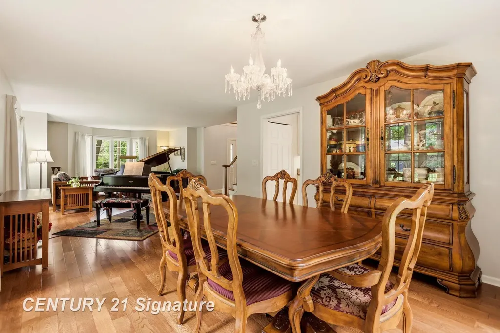 4210 Maple Woods West Drive Saginaw Charter Township MI 48603