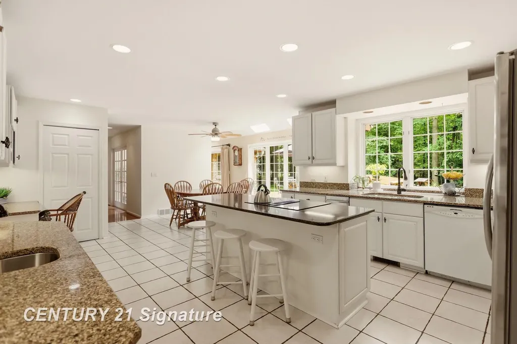 4210 Maple Woods West Drive Saginaw Charter Township MI 48603