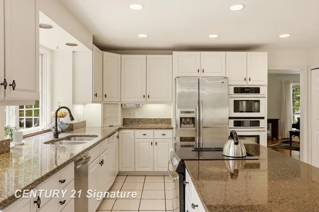 4210 Maple Woods West Drive Saginaw Charter Township MI 48603