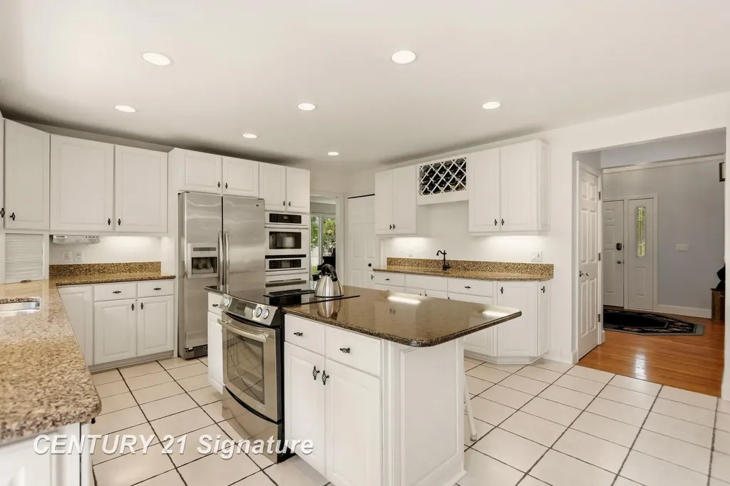 4210 Maple Woods West Drive Saginaw Charter Township MI 48603