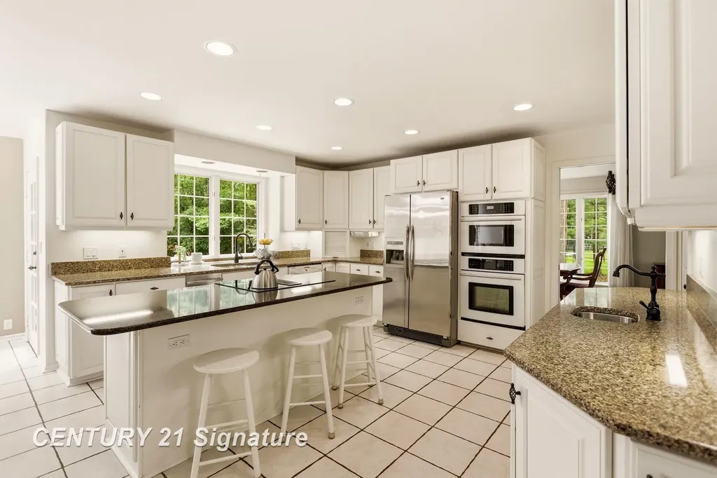 4210 Maple Woods West Drive Saginaw Charter Township MI 48603
