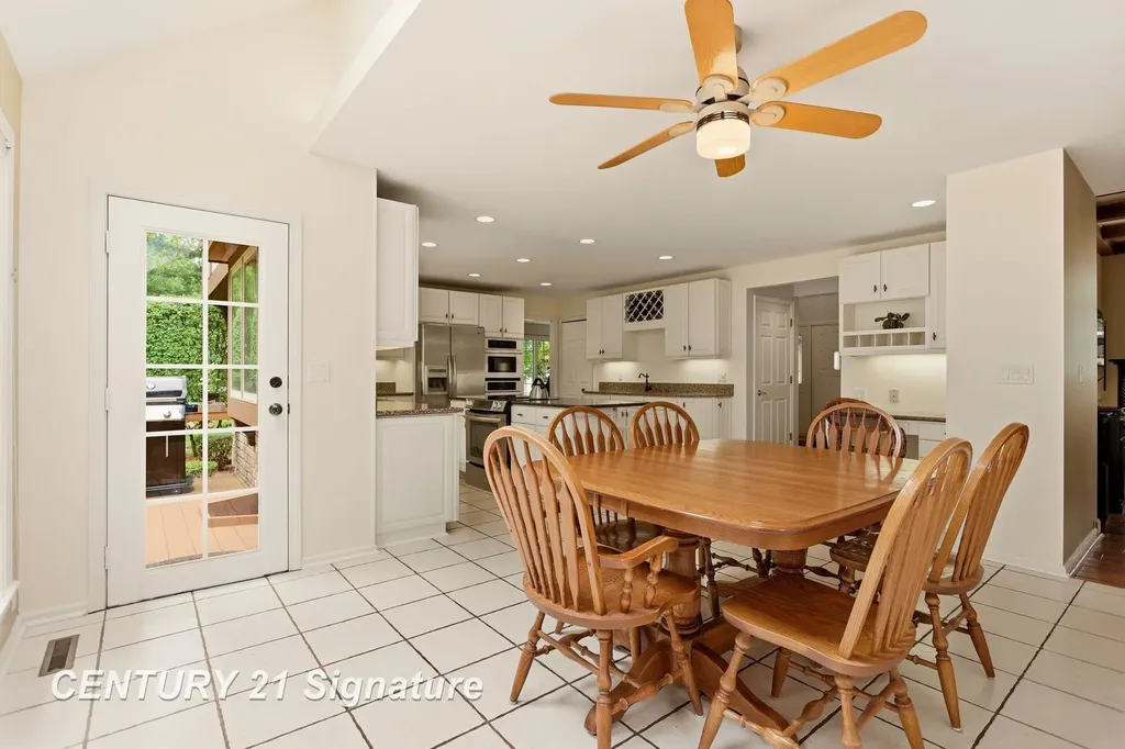 4210 Maple Woods West Drive Saginaw Charter Township MI 48603
