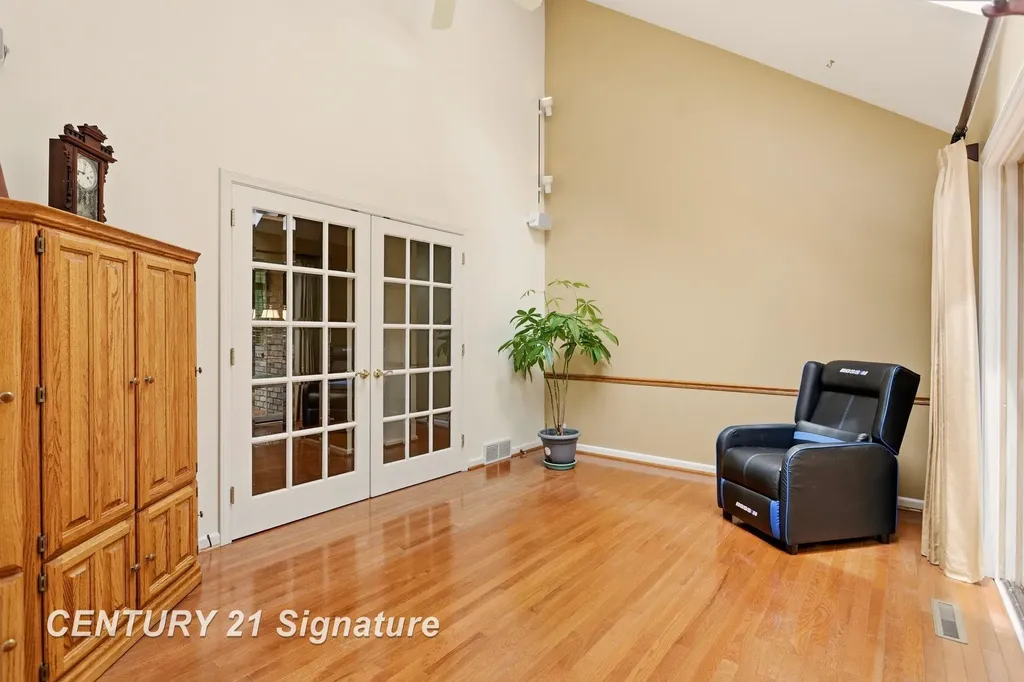 4210 Maple Woods West Drive Saginaw Charter Township MI 48603