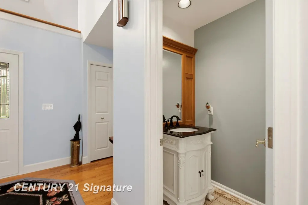 4210 Maple Woods West Drive Saginaw Charter Township MI 48603