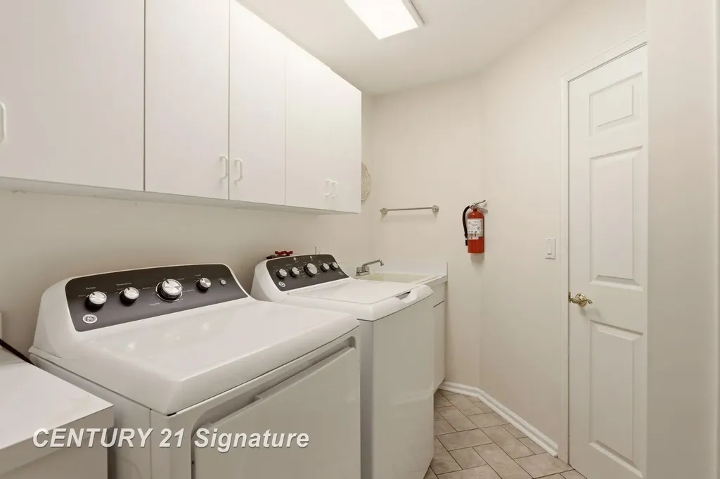 4210 Maple Woods West Drive Saginaw Charter Township MI 48603