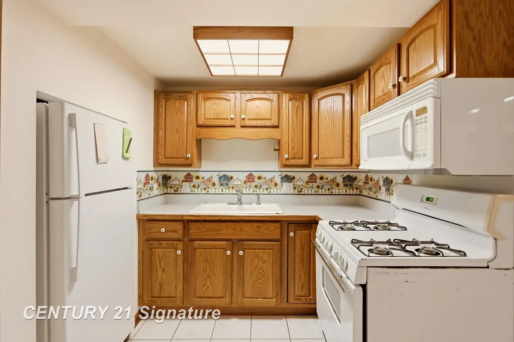 4210 Maple Woods West Drive Saginaw Charter Township MI 48603