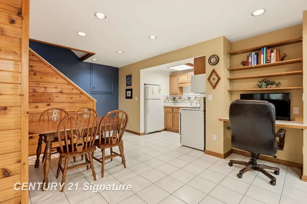4210 Maple Woods West Drive Saginaw Charter Township MI 48603