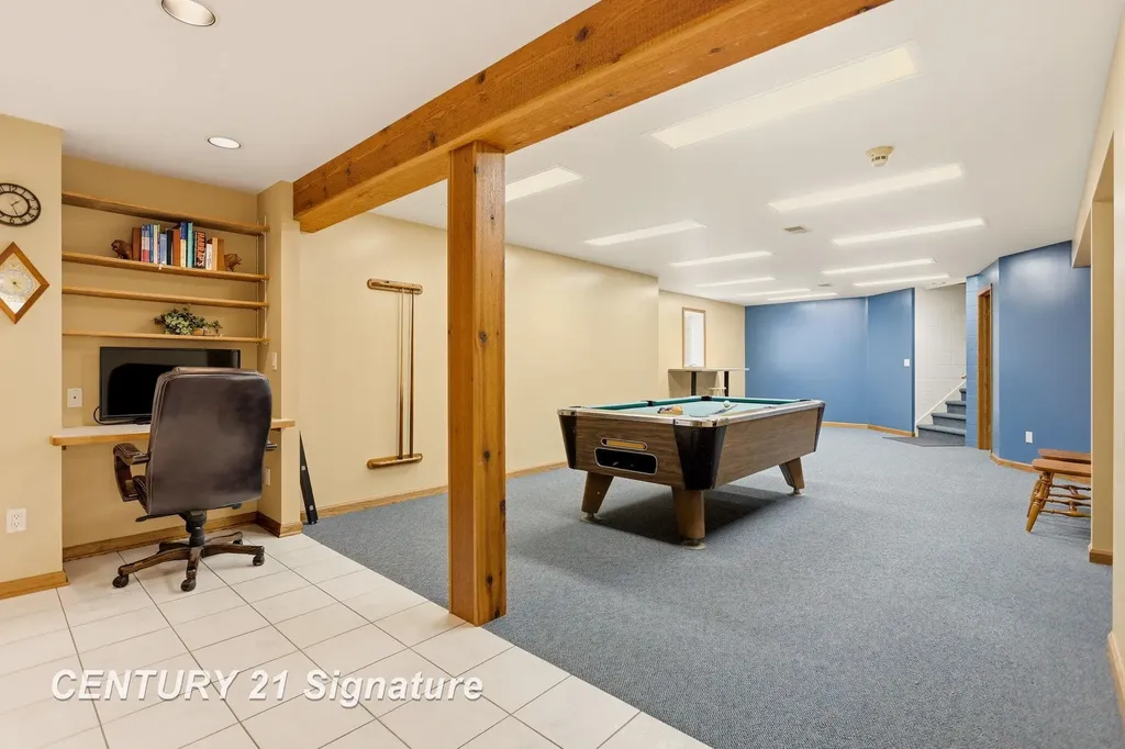 4210 Maple Woods West Drive Saginaw Charter Township MI 48603