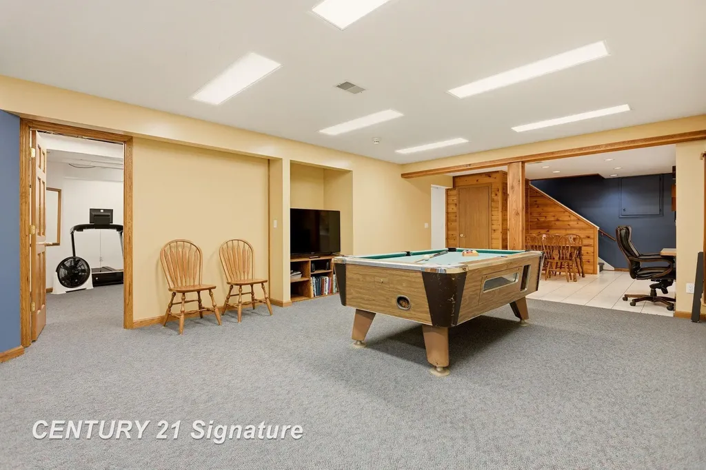 4210 Maple Woods West Drive Saginaw Charter Township MI 48603