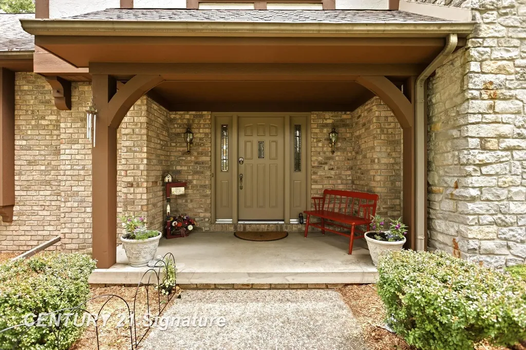 4210 Maple Woods West Drive Saginaw Charter Township MI 48603