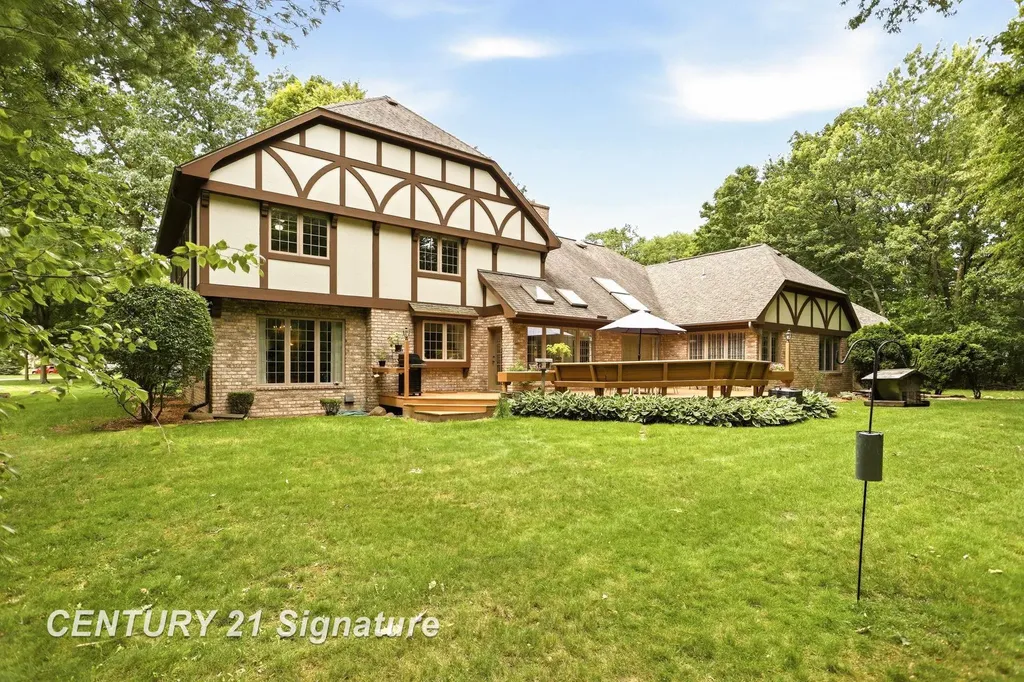 4210 Maple Woods West Drive Saginaw Charter Township MI 48603