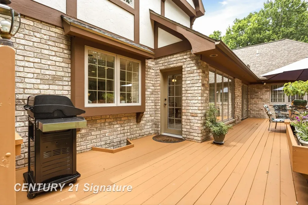 4210 Maple Woods West Drive Saginaw Charter Township MI 48603