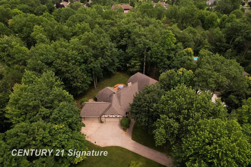 4210 Maple Woods West Drive Saginaw Charter Township MI 48603