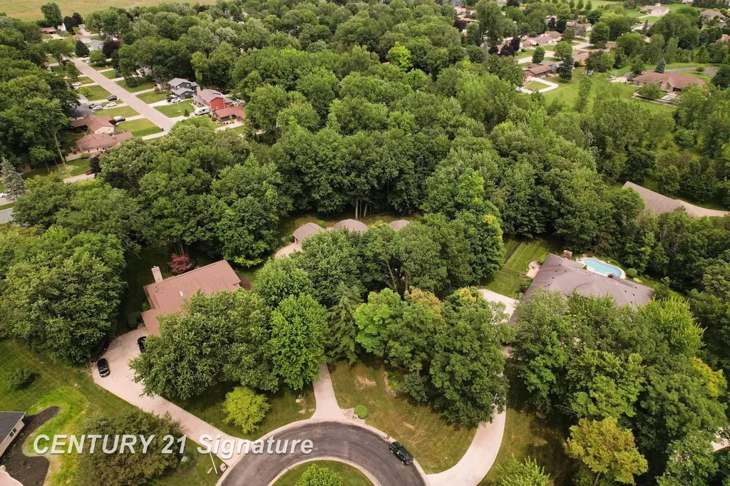 4210 Maple Woods West Drive Saginaw Charter Township MI 48603