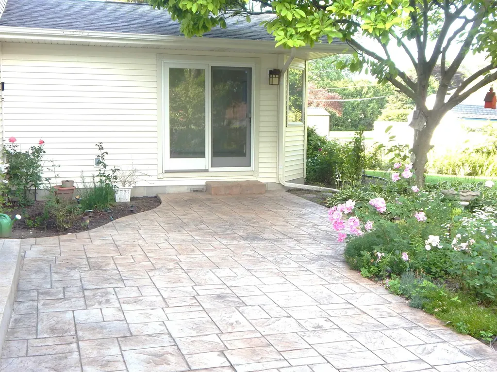 485 Winthrop Lane Saginaw Charter Township MI 48638