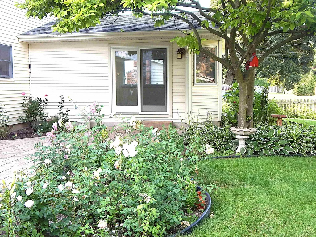 485 Winthrop Lane Saginaw Charter Township MI 48638