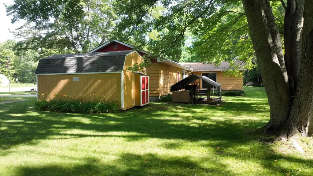 549 S Eight Mile Road Lee Township MI 48640