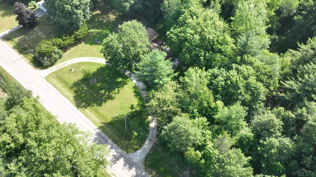 549 S Eight Mile Road Lee Township MI 48640