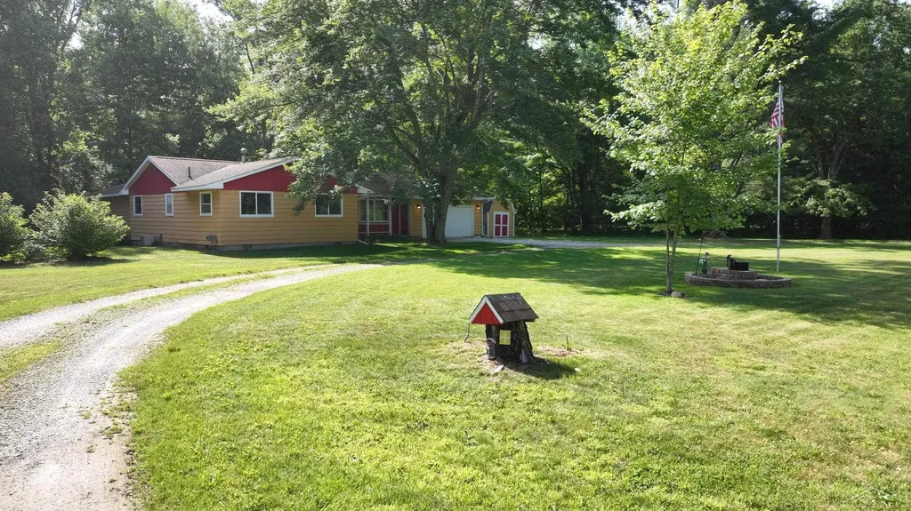 549 S Eight Mile Road Lee Township MI 48640