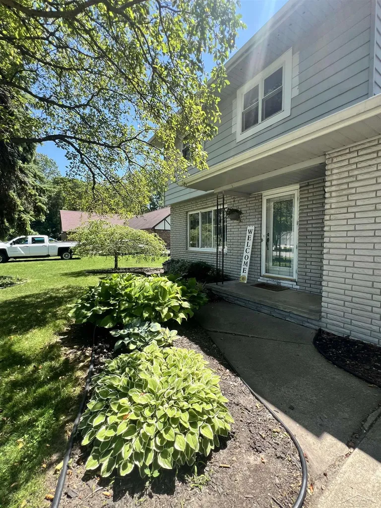 1947 Crescent Drive Carrollton Township MI 48604