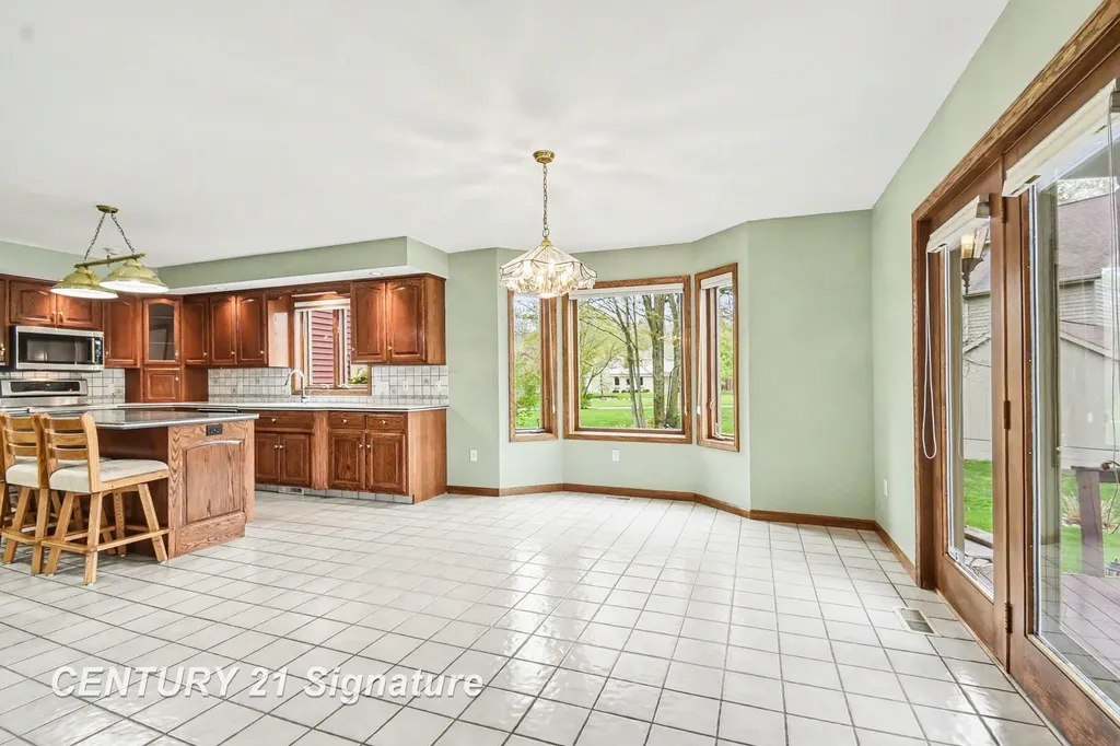 1944 E Lake Circle Drive Thomas Township MI 48609
