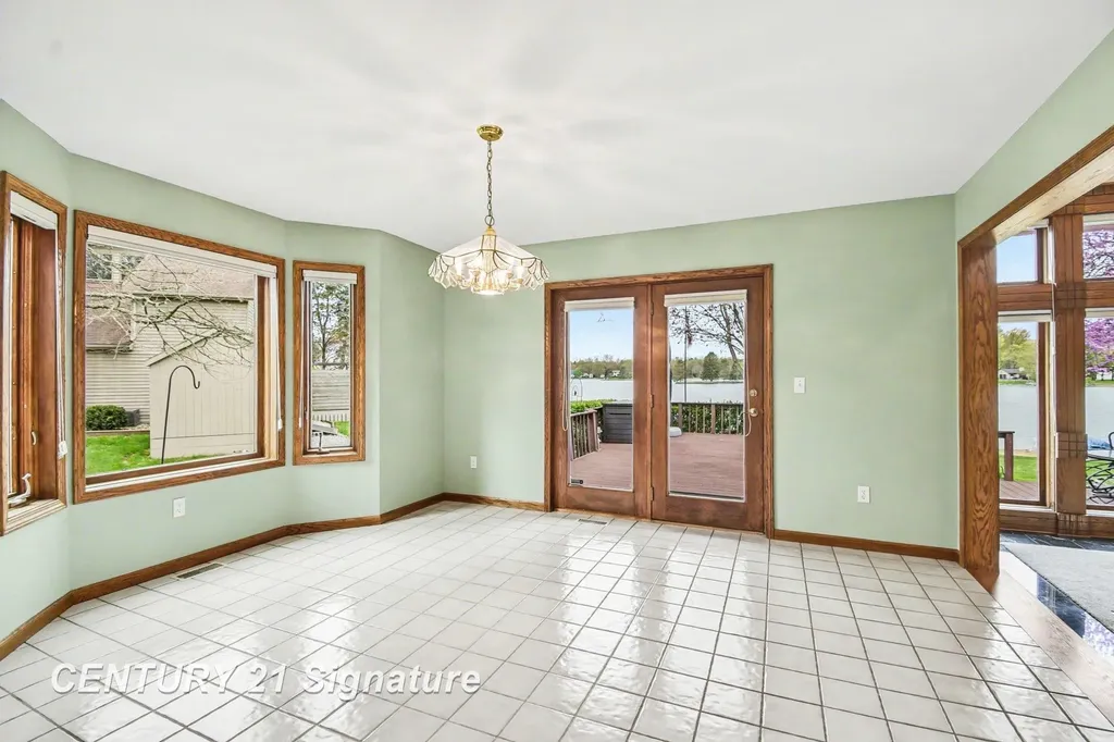 1944 E Lake Circle Drive Thomas Township MI 48609