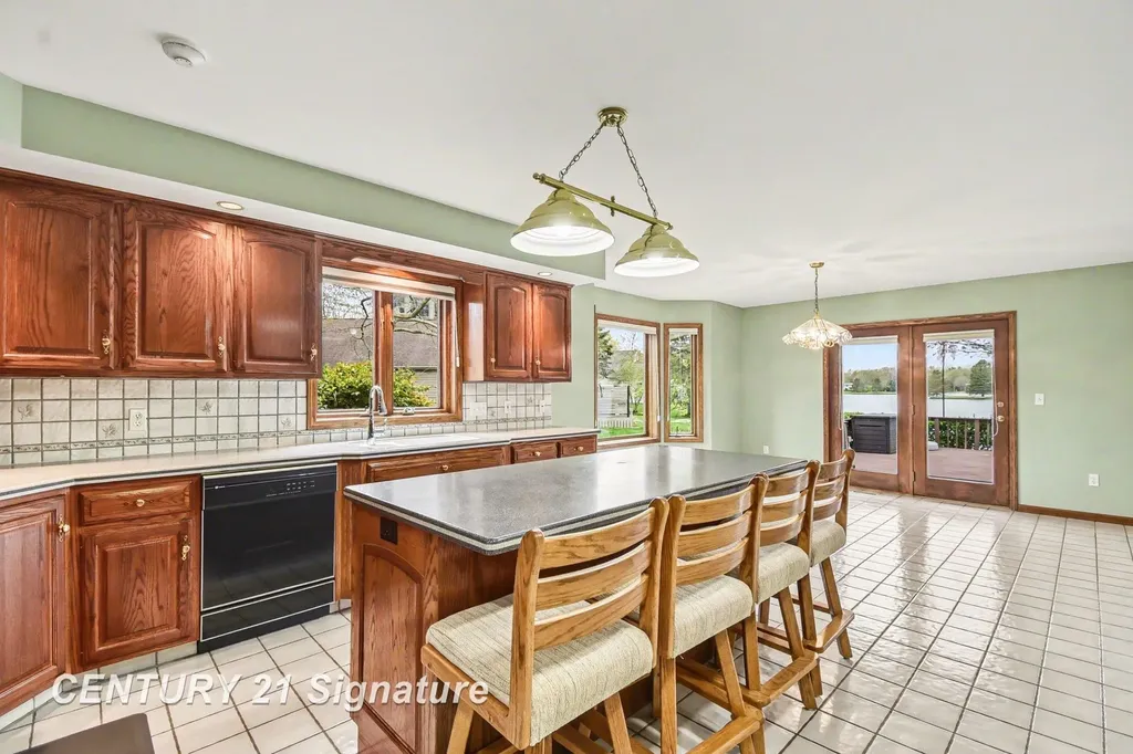 1944 E Lake Circle Drive Thomas Township MI 48609