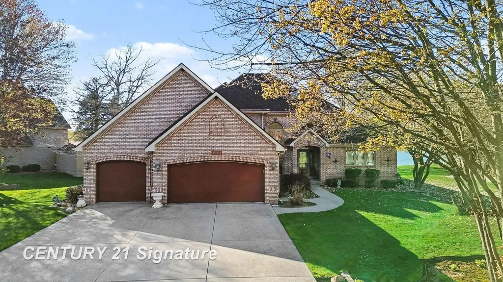 1944 E Lake Circle Drive Thomas Township MI 48609