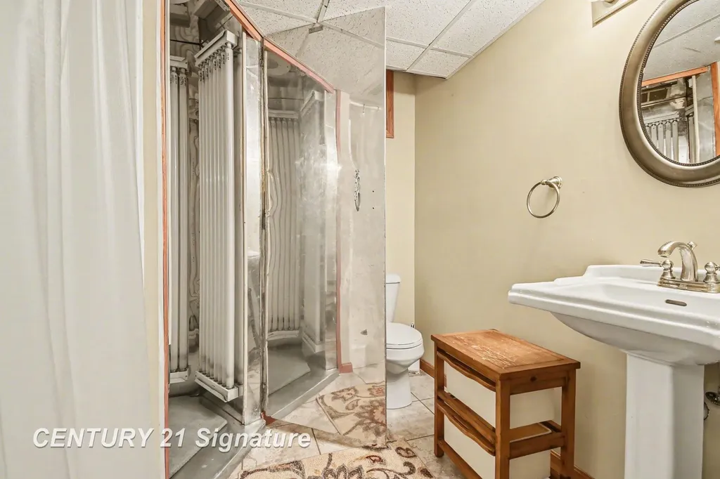1944 E Lake Circle Drive Thomas Township MI 48609