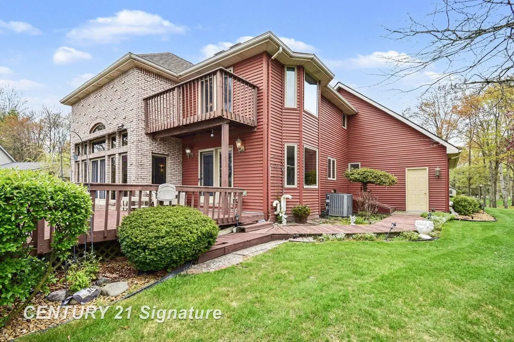 1944 E Lake Circle Drive Thomas Township MI 48609