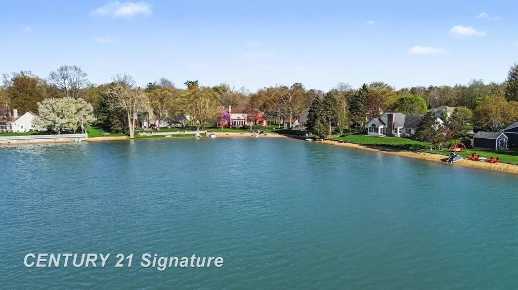 1944 E Lake Circle Drive Thomas Township MI 48609