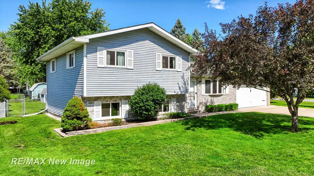 140 Elaine Street Thomas Township MI 48609