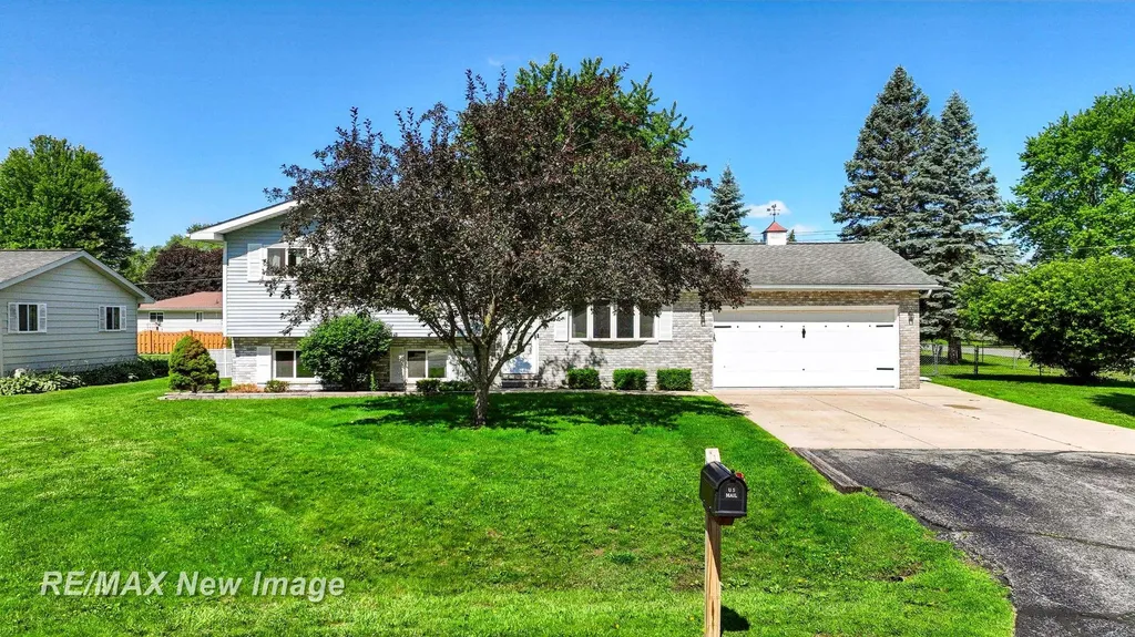 140 Elaine Street Thomas Township MI 48609