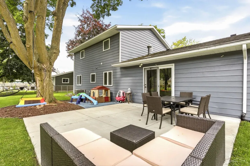 5154 Loganberry Drive Saginaw Charter Township MI 48603
