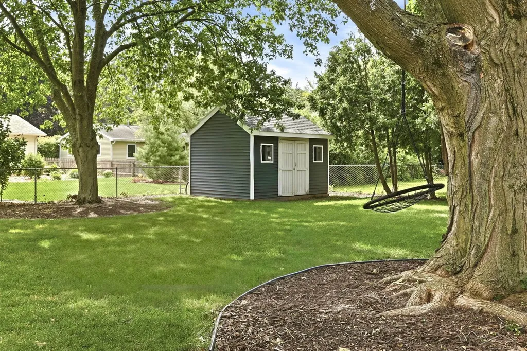 5154 Loganberry Drive Saginaw Charter Township MI 48603