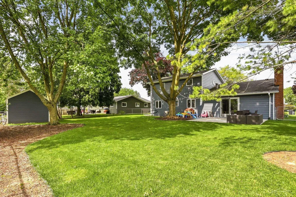 5154 Loganberry Drive Saginaw Charter Township MI 48603