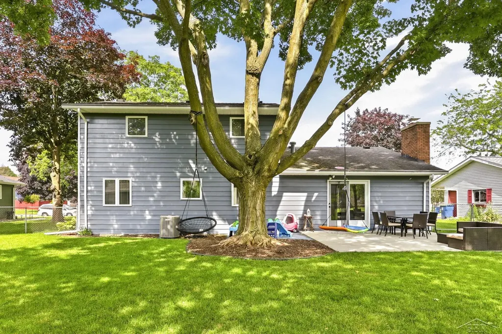 5154 Loganberry Drive Saginaw Charter Township MI 48603