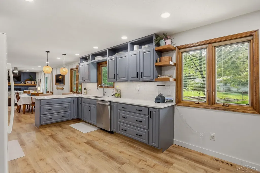 5154 Loganberry Drive Saginaw Charter Township MI 48603