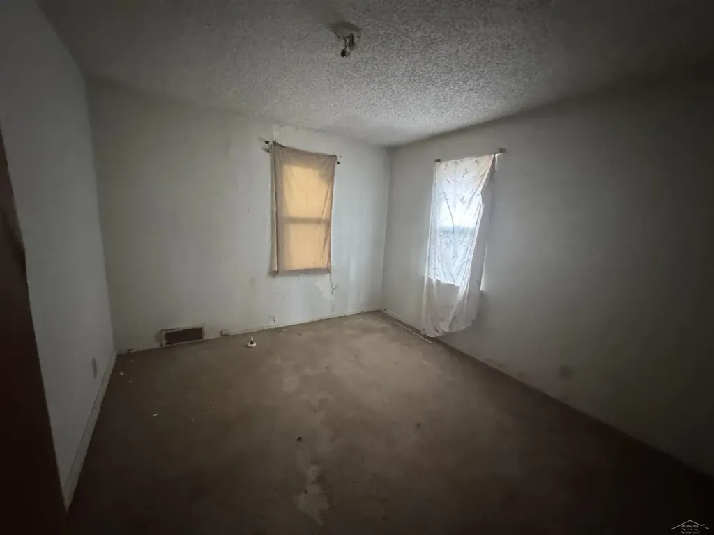 4115 Hess Avenue Saginaw City MI 48601