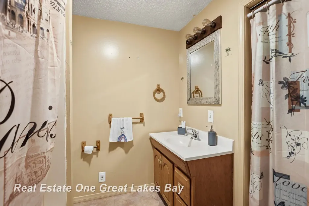 335 N Silver Street Bad Axe City MI 48413