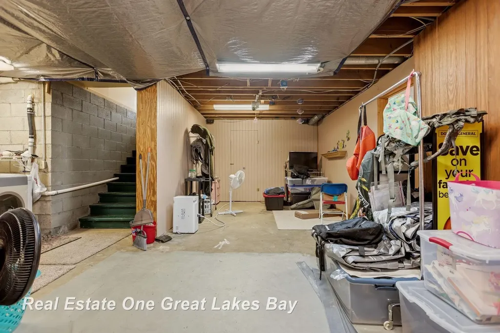 335 N Silver Street Bad Axe City MI 48413