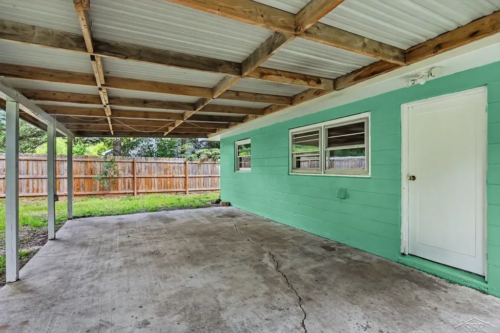 748 W Irish Street Jerome Township MI 48657