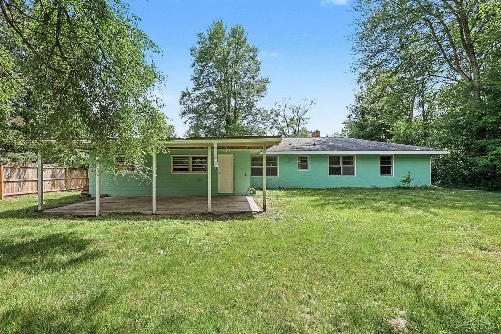 748 W Irish Street Jerome Township MI 48657