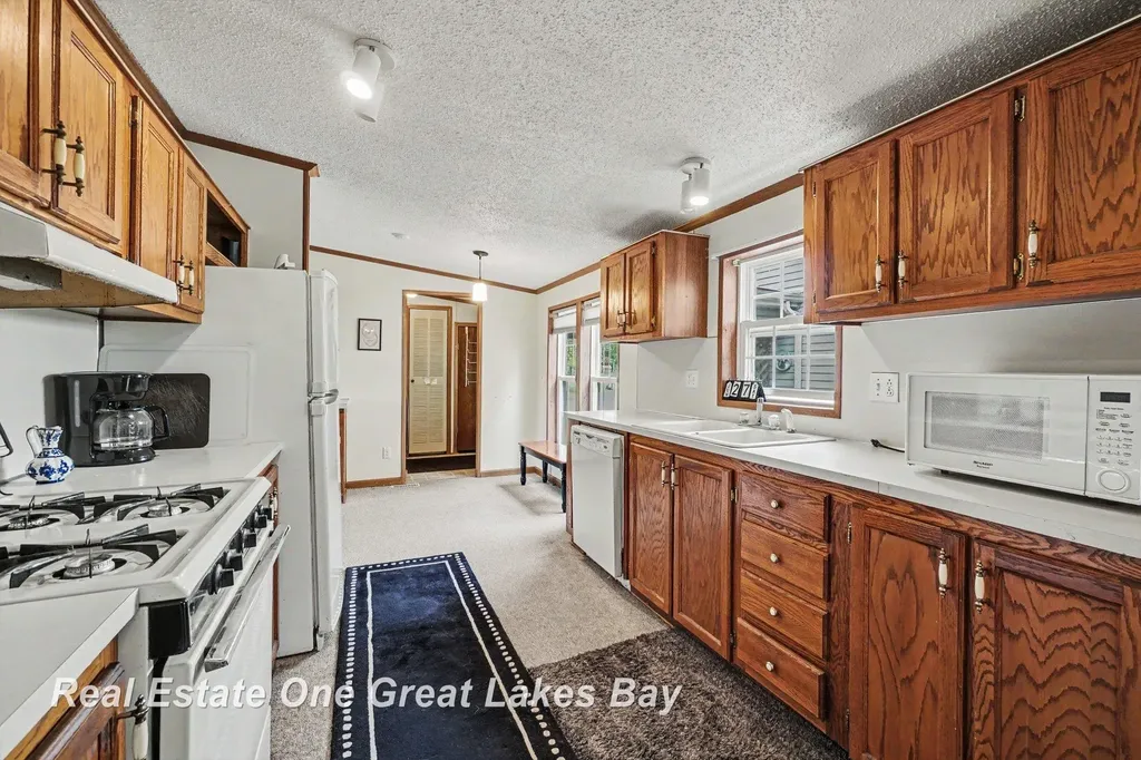 760 Doro Lane Zilwaukee City MI 48604