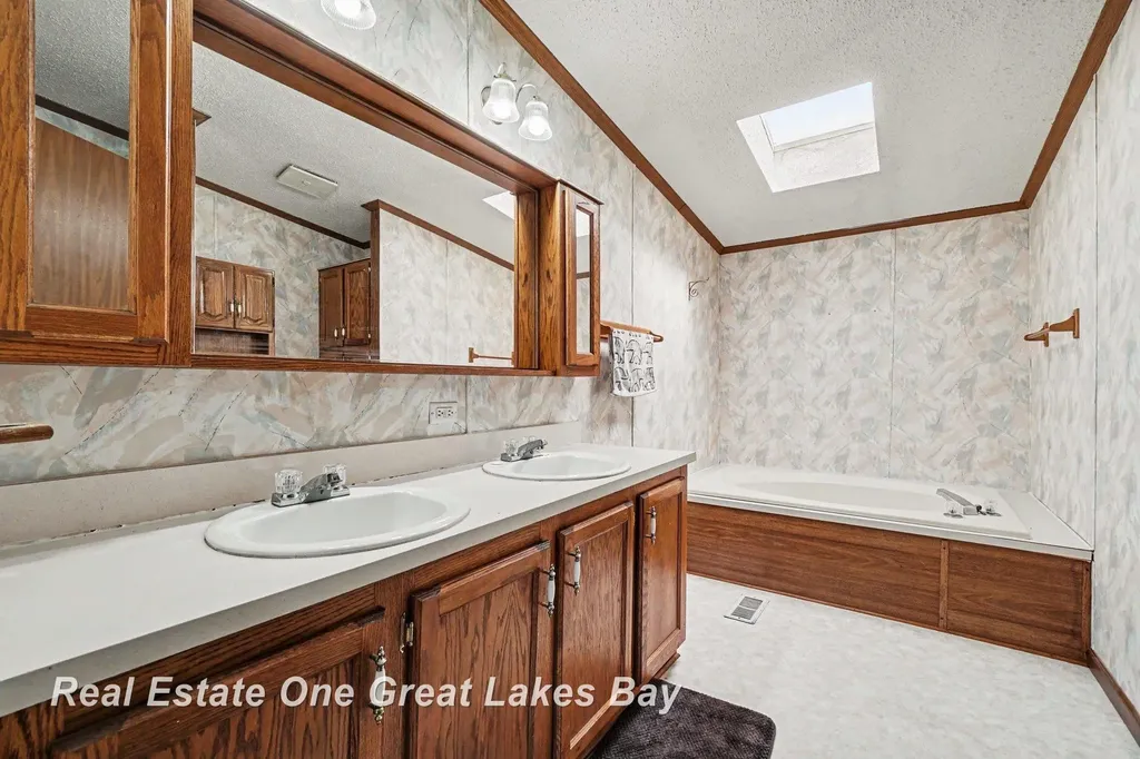 760 Doro Lane Zilwaukee City MI 48604