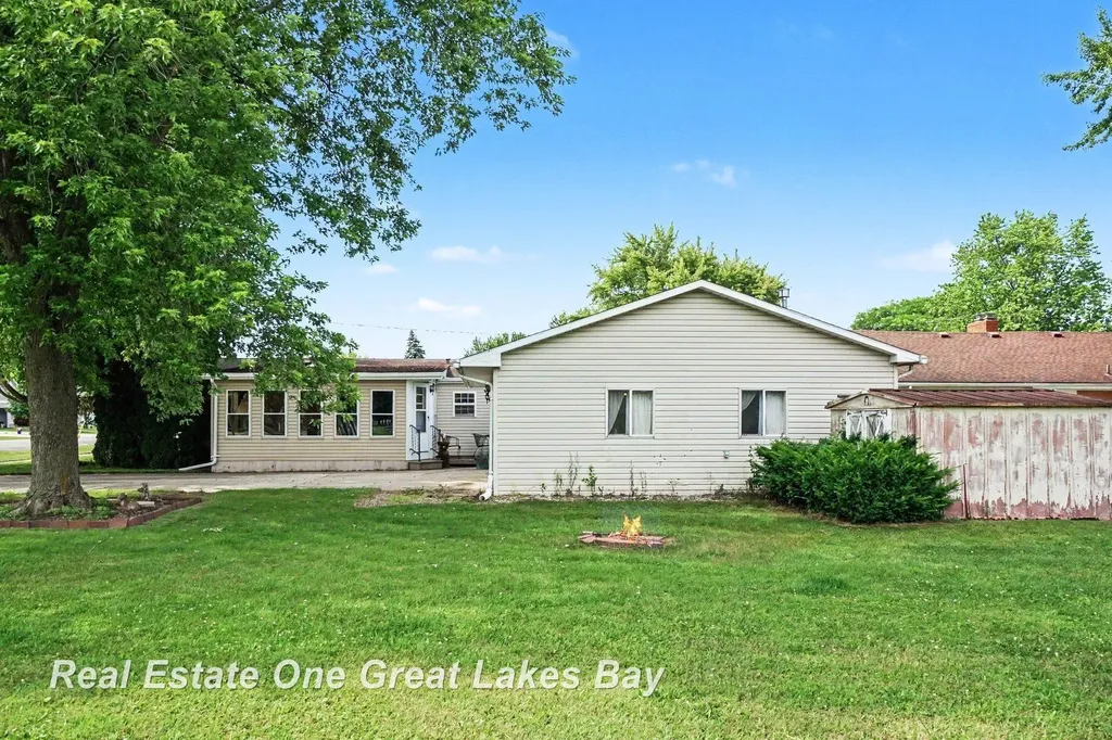 760 Doro Lane Zilwaukee City MI 48604