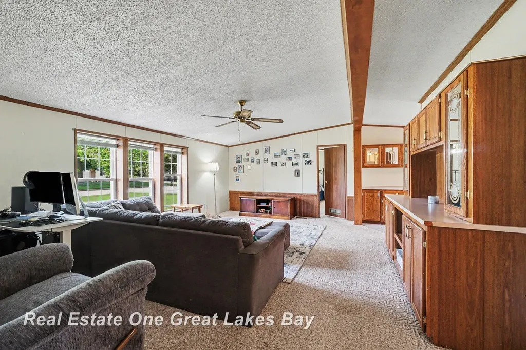 760 Doro Lane Zilwaukee City MI 48604
